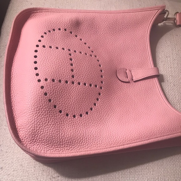 Hermes Rose Sakura Evelyne III 29 (Medium/PM) Cross Body bag
